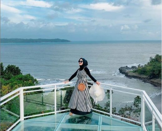 Teras Kaca Karapyak Pangandaran