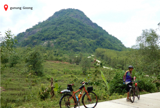 gunung goong karawang