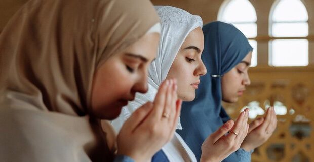 7 Keutamaan Malam Jum'at