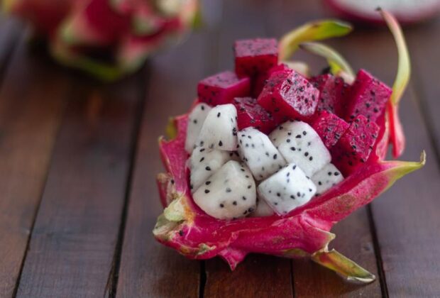7 Manfaat Buah Naga untuk Tubuh Manusia