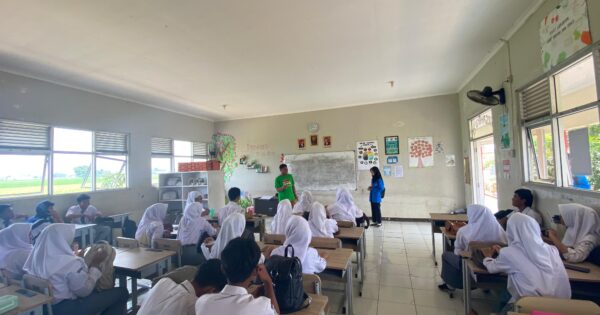 UBSI Kampus Cikampek Sosialisasikan Tiga Beasiswa Unggulan di SMAN 1 Banyusari