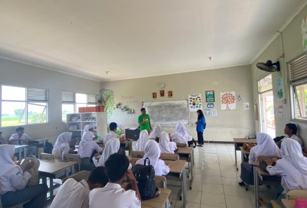 UBSI Kampus Cikampek Sosialisasikan Tiga Beasiswa Unggulan di SMAN 1 Banyusari