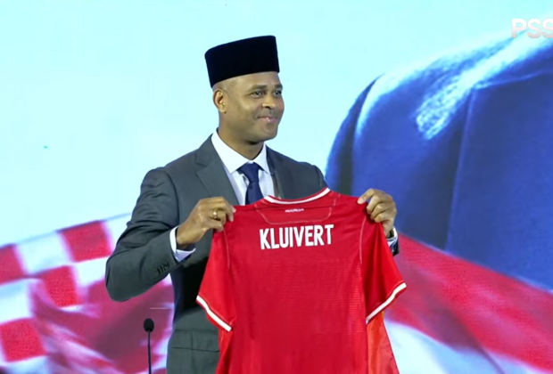 Patrick Kluivert: Pelatih Baru Pengganti Shin Tae-yong untuk Timnas Indonesia