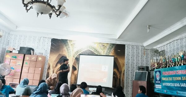 Pelatihan canva untuk Warga