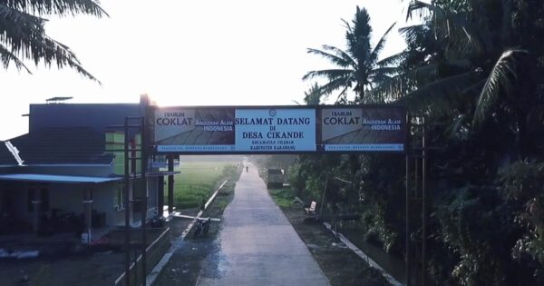 Profil Sosial, Ekonomi, dan Demografi Desa Cikande Cilebar Karawang