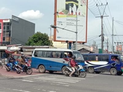 Rambu RHK Sering Diserobot, Kurangnya Kesadaran Pengendara Jadi Sorotan