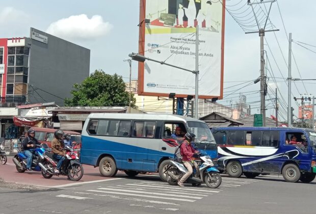 Rambu RHK Sering Diserobot, Kurangnya Kesadaran Pengendara Jadi Sorotan
