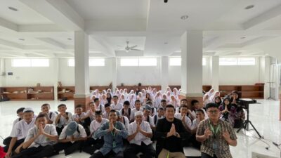 SMK Nurul Hikmah 2 Bekasi Gelar Workshop AI untuk Tingkatkan Kompetensi Digital Anggota OSIS