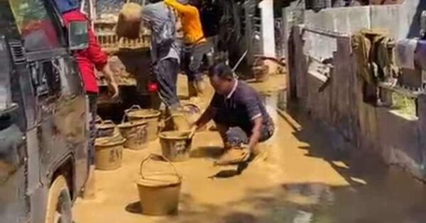 Tips Bersih-Bersih Rumah Pasca Banjir Agar Hunian Kembali Sehat